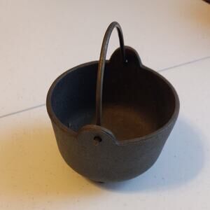 Mini Cast Iron Bean Pot with Handle